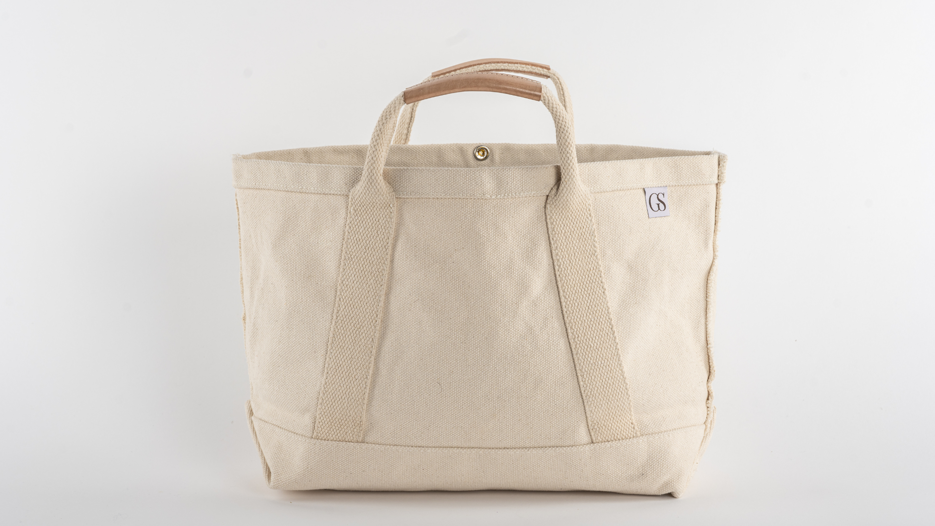 THE ESSENTIAL TOTE